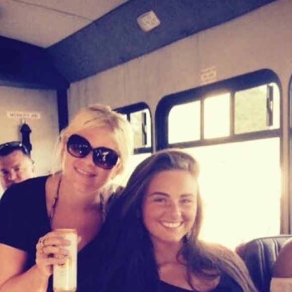 Meet your Posher, Courtney - Picture 15 of 16